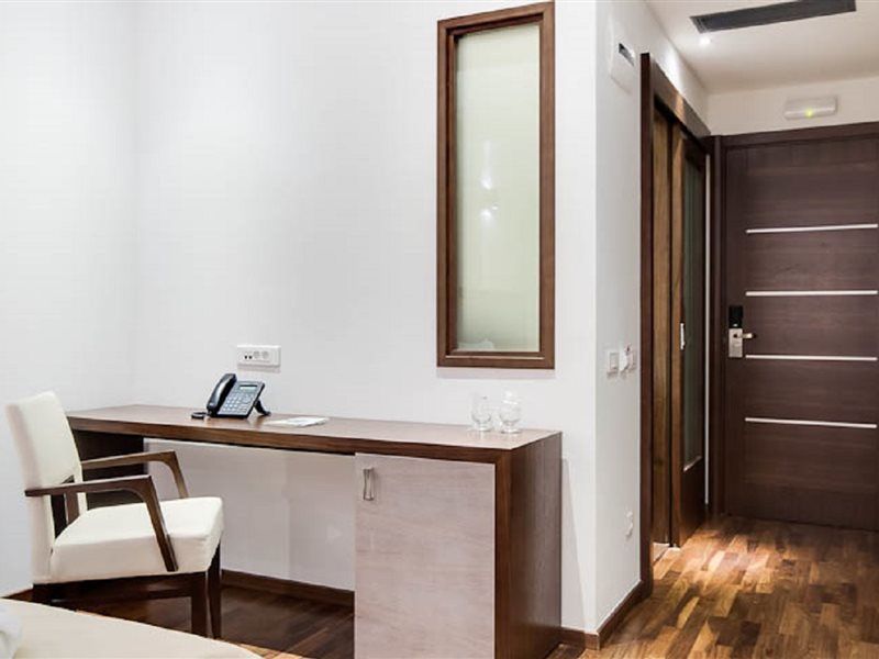 City5 Rooms & Suites By Lsa Скопье Экстерьер фото